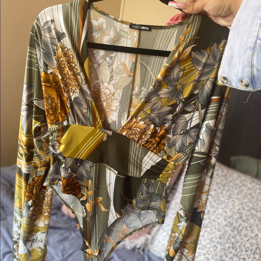 BRAND NEW FASHION NOVA TOP
